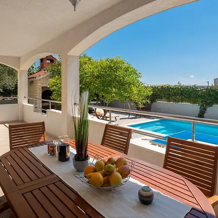 Holiday home Sunshine