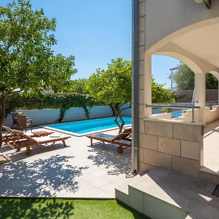 Sunshine Holiday home *