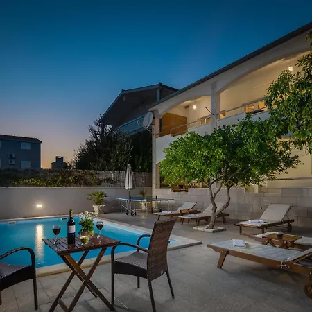 Sunshine Holiday home *