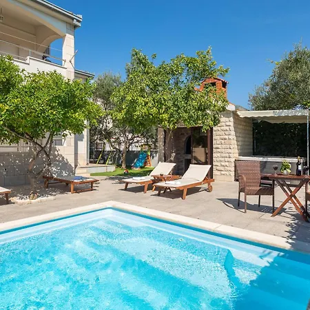 Holiday home Sunshine