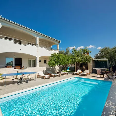 Holiday home Sunshine Kastela